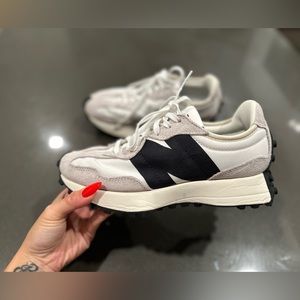 Women’s New Balance 327 - size 6.5